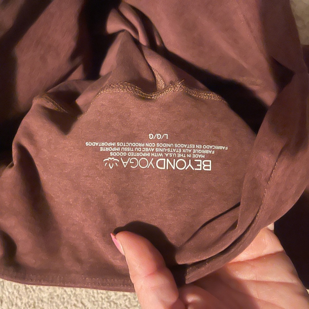 Beyond Yoga Brown Leggings - Picture 5 of 6